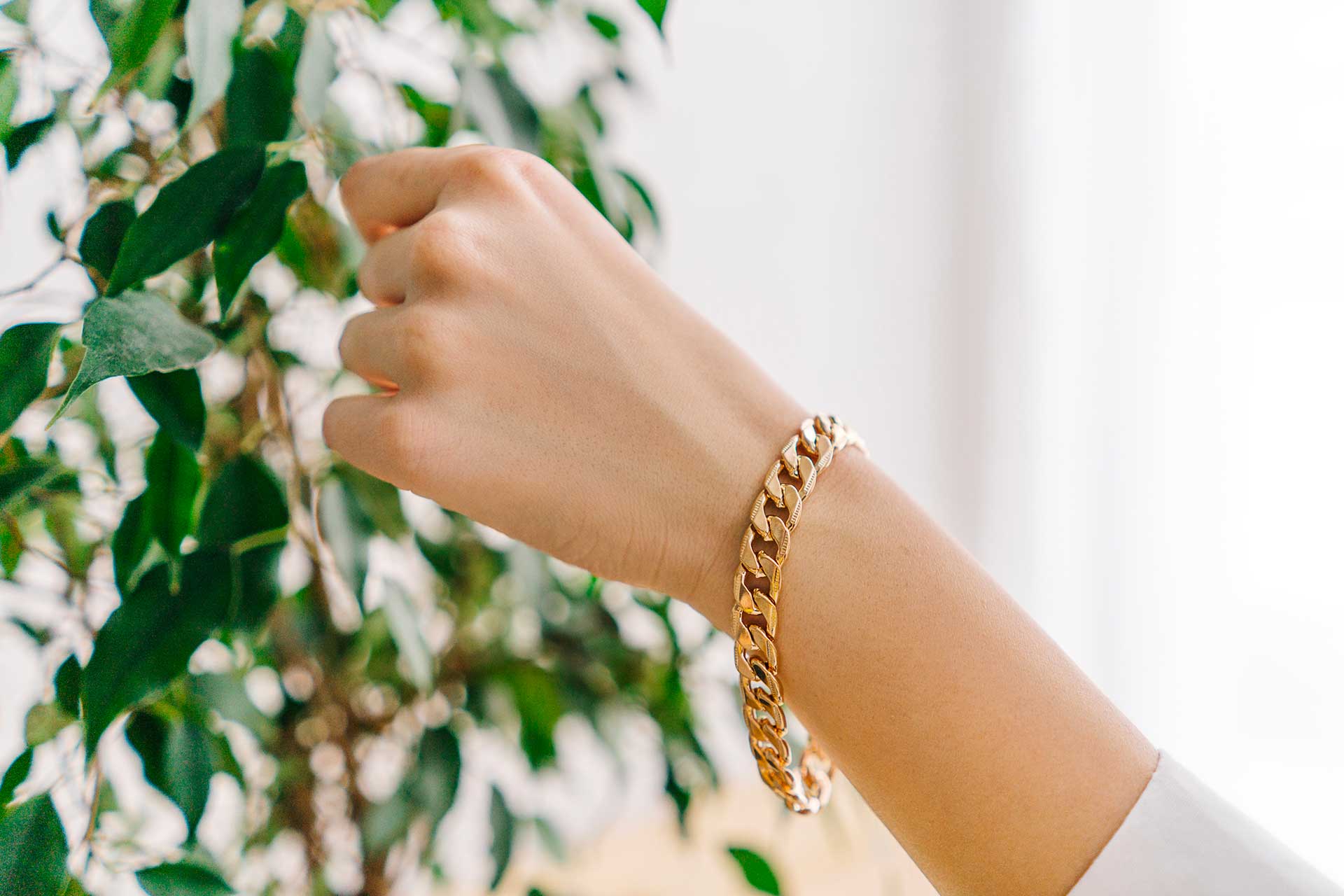 Blog post thumbnail — tarot reading and intuition